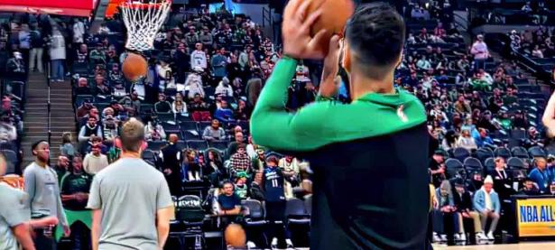 乐竞娱乐- 塔图姆首发 