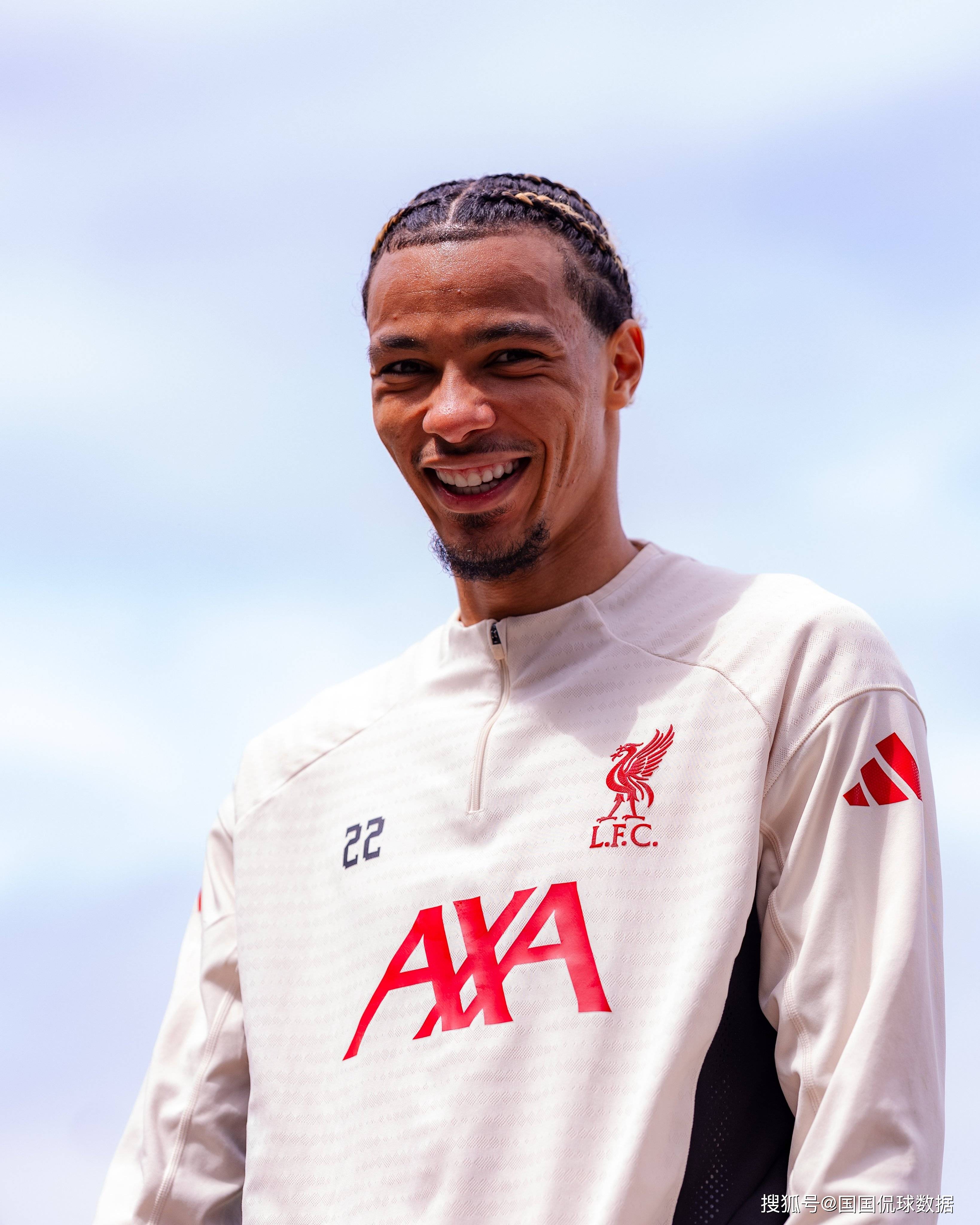 关于阿贾克斯训练开放日；关键时刻刷新队史纪录引欢呼；足总杯在即；赛程密集仍需轮换的信息