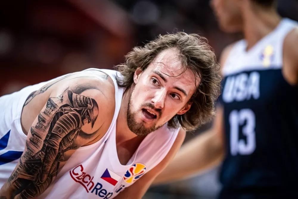 Karsa在日本队比赛中大胜，突破纪录引发热议！的简单介绍